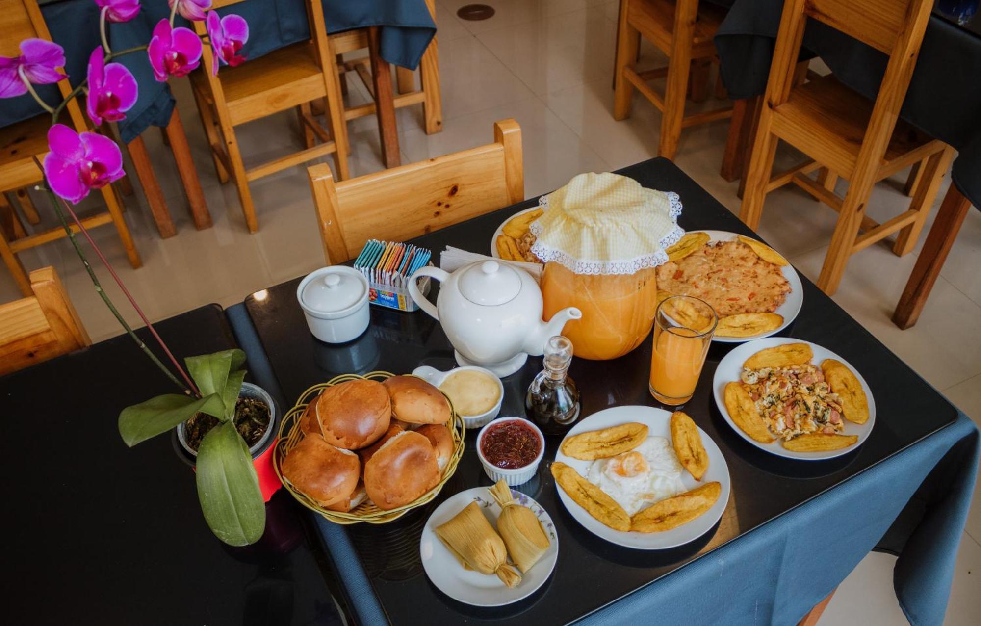 Residencial Marina House Hotel Tarapoto Bagian luar foto
